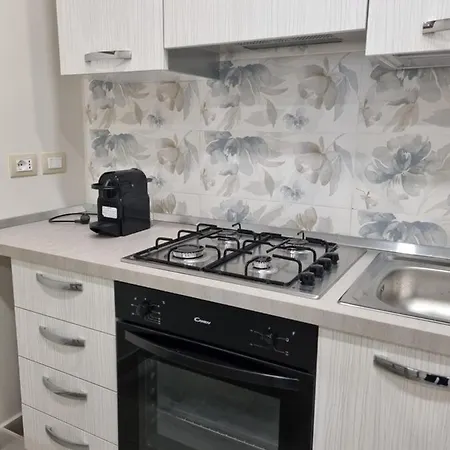 Apartment Gogh *